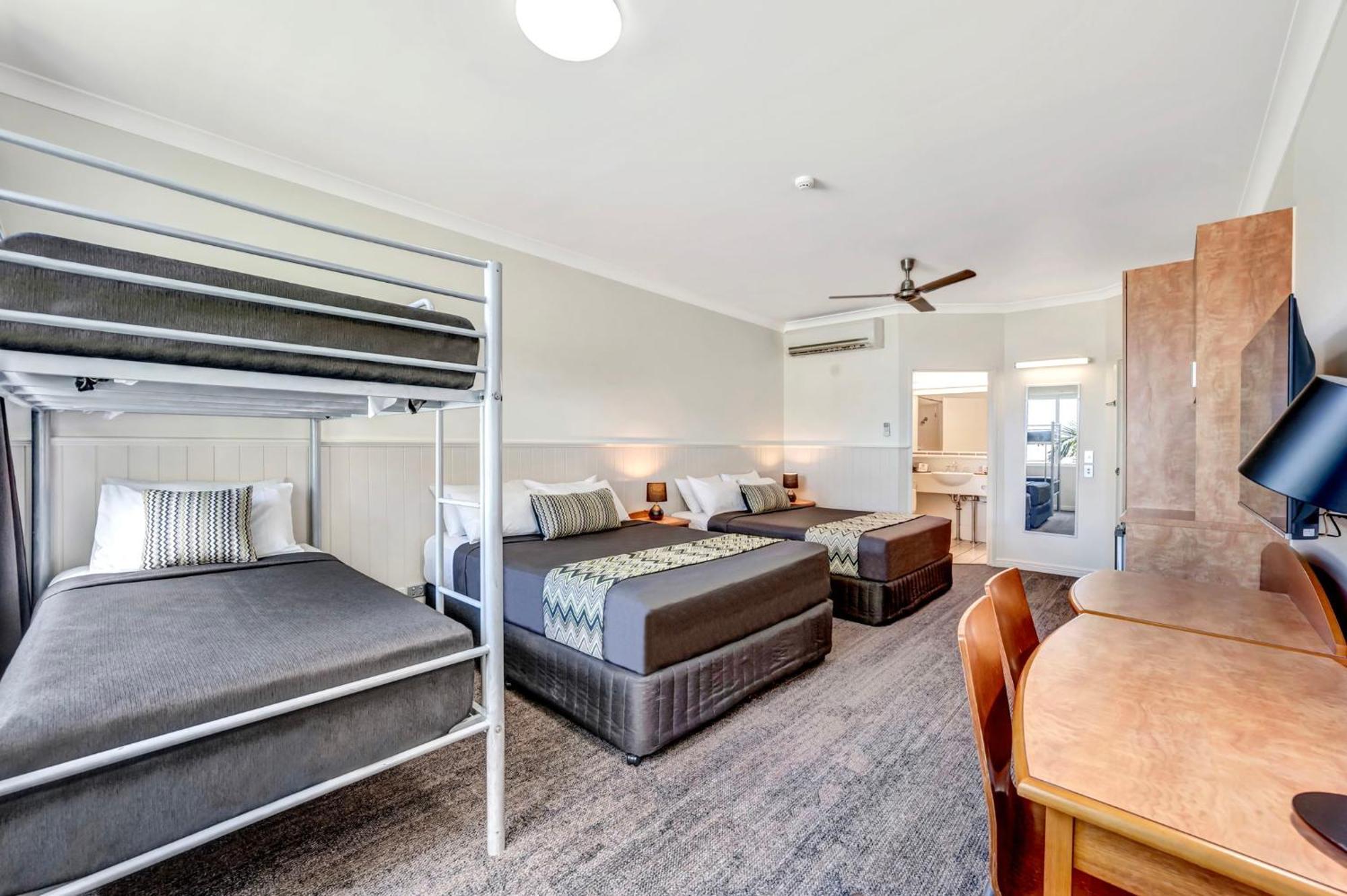 City Oasis Inn Townsville, Surestay Collection By BW Kültér fotó