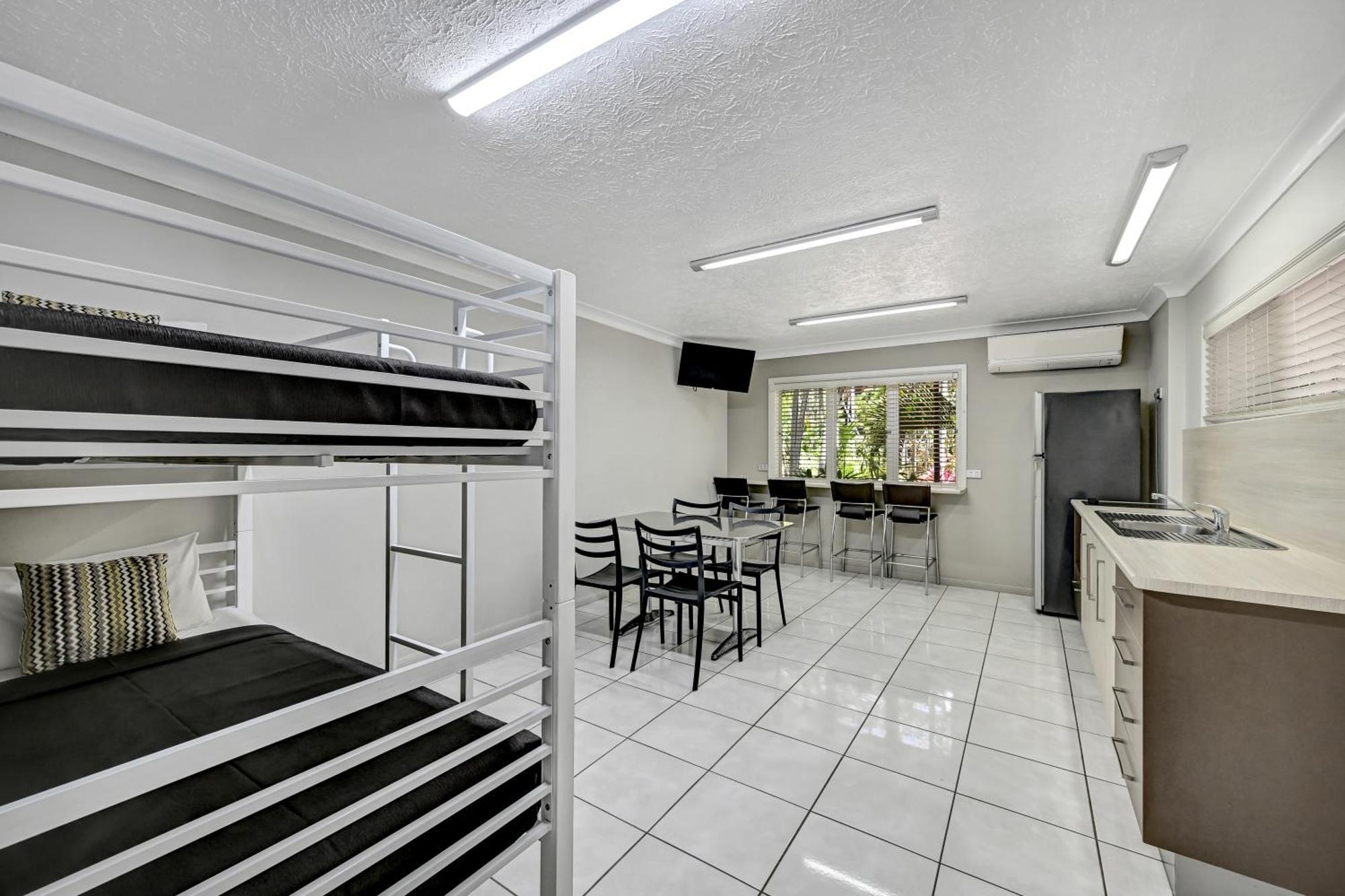 City Oasis Inn Townsville, Surestay Collection By BW Kültér fotó