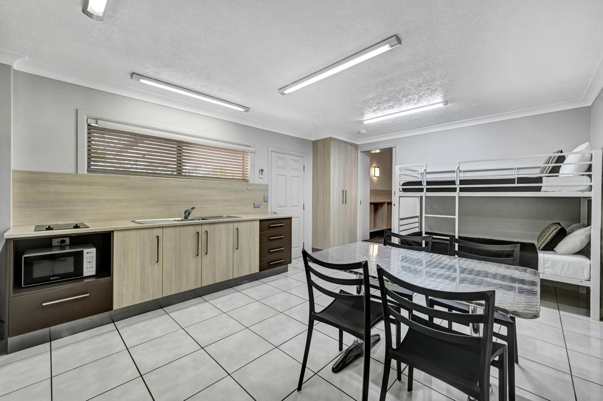 City Oasis Inn Townsville, Surestay Collection By BW Kültér fotó